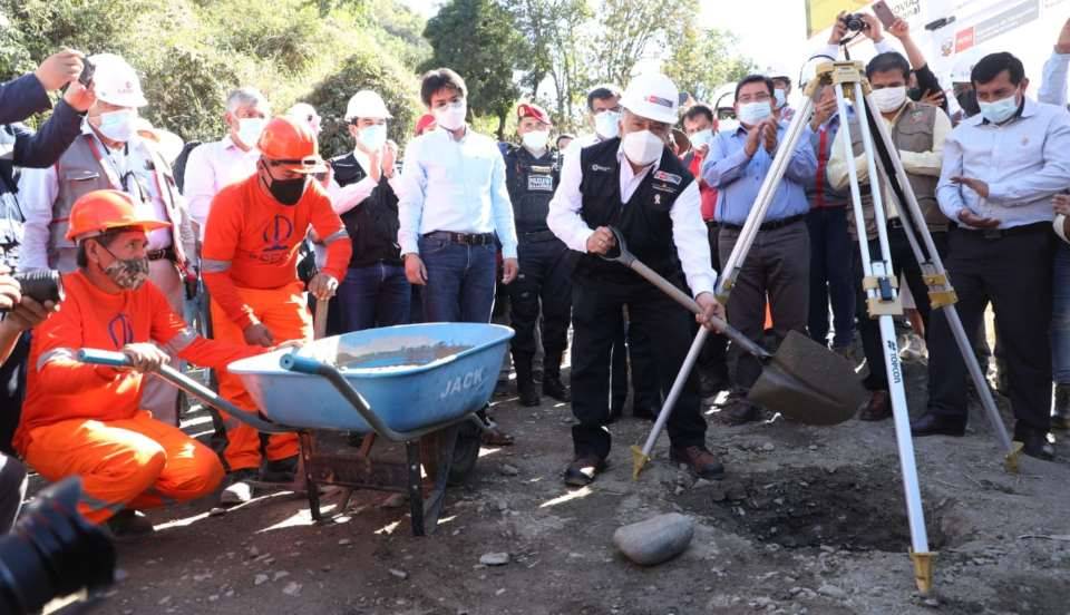 Proyectos de mejoramiento de la carretera Santa María - María Teresa - Puente Hidroeléctrica Machu Picchu.