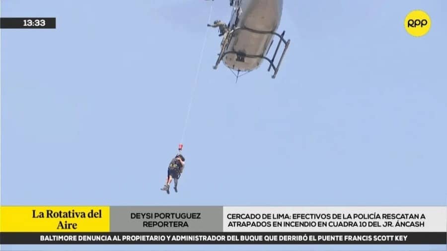 Con helicópteros rescatan a personas en dantesco incendio en el Jr Ancash 