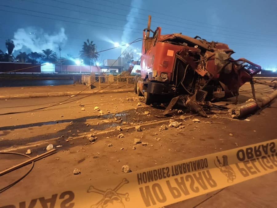 El hecho se produjo cuando el vehículo de carga pesada sufrió un percance a la altura del paradero Carrillo