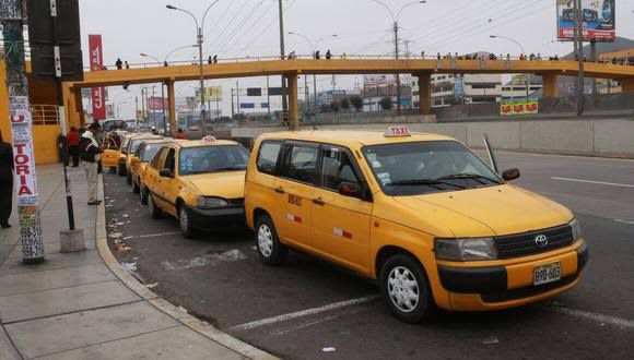 Taxistas independientes deberán pintar sus unidades de amarillo sino pagarán multa
