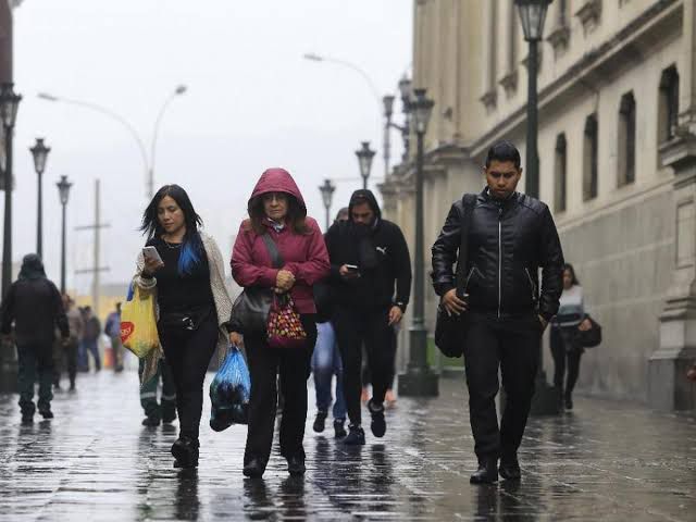 Llegó el invierno y las temperaturas descenderán hasta 10 grados por las noches con 100? humedad en diversos distritos