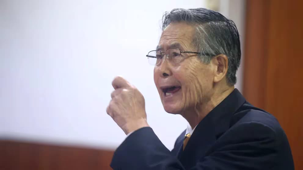 ALBERTO FUJIMORI SUFRE APARATOSA CAÍDA EN SU VIVIENDA. 