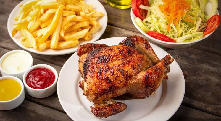 Hoy se come rico!… ¡Hoy comemos pollo a la brasa!