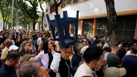 Celebran participación masiva de venezolanos en elecciones 