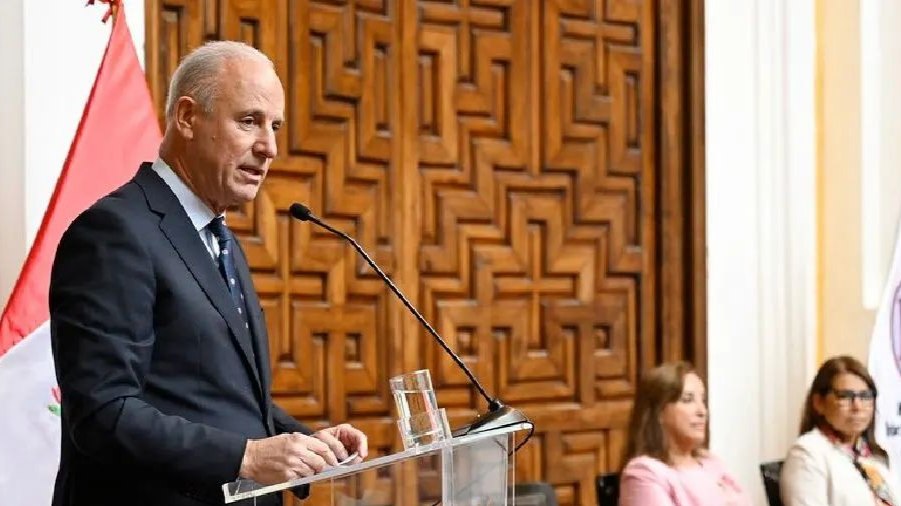 Cancillería del Perú ordena a diplomáticos venezolanos abandonar el país dentro de 72 horas