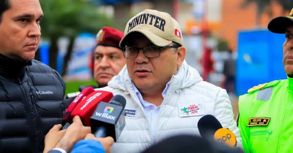 Mininter: Urge 60 mil policías más para combatir la delincuencia y un promedio de 6.800 millones de soles