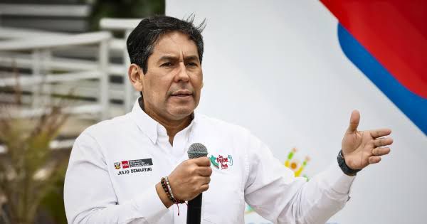Demartini: confirma reducción de cuatro ministerios a dos. El objetivo es mejorar la eficiencia del Estado. 