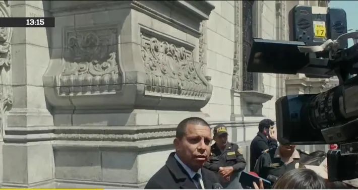 Abogado de Dina Boluarte minimiza audios del ministro Santiváñez: "La investigación acaba de iniciar y se manejan 5 hipótesis” 