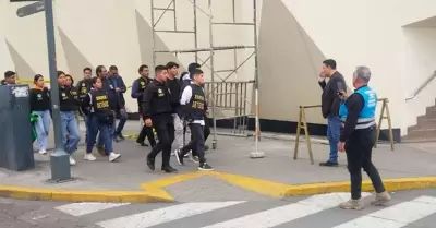 Metropolitano: Capturan a Banda que robaba celulares de pasajeros