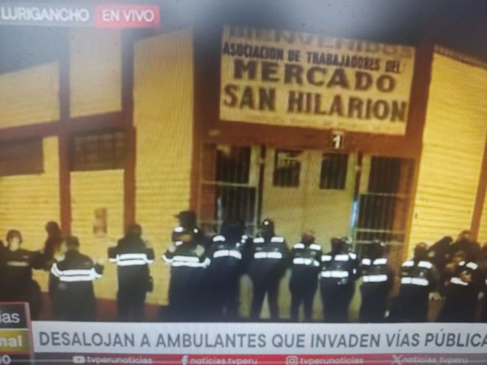 SJL: desalojan a ambulantes que ocupaban vías públicas en mercado San Hilarión