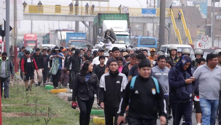 Paro de transportistas : No se registraron actos de violencia significativos durante paro