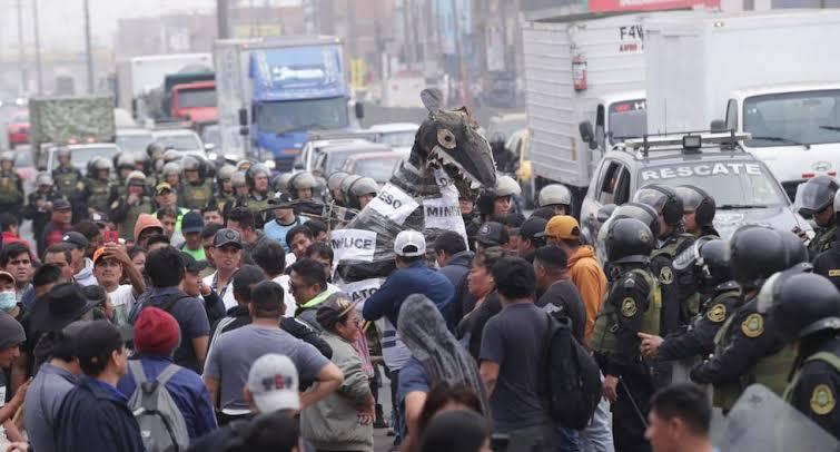No se llegó a un acuerdo con el Congreso y convocan “Paro a nivel nacional indefinido”