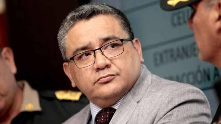 Presentan denuncia constitucional e inhabilitación contra ministro del Interior