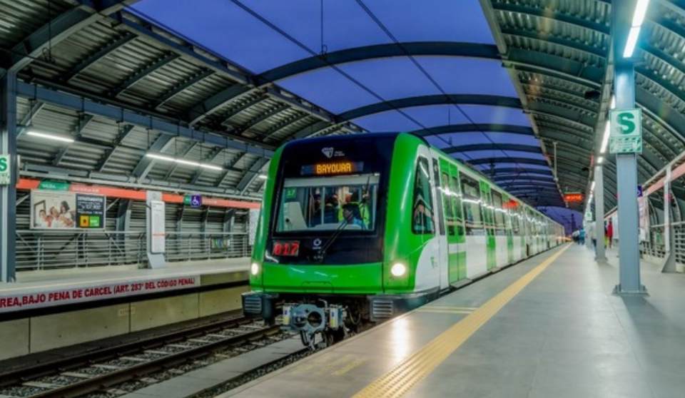 Metro Línea 1: Hombre cayó a los rieles del tren