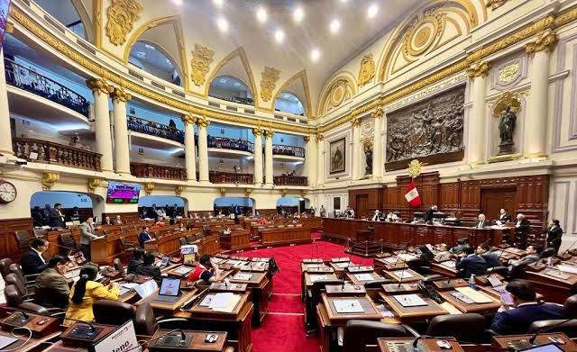 Congreso interpelará hoy al ministro de Defensa por la compra de aviones de combate