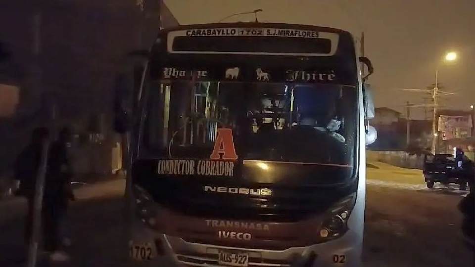 San Juan de Miraflores: abren fuego contra la unidad de la empresa America