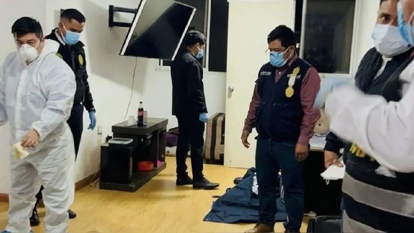 Comas: Policía investigado por feminicidio permanece prófugo; Fiscalía solicita detención preliminar