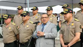 “Policía feminicida no recibirá honores: Ministro del Interior rompe el silencio tras su muerte”
