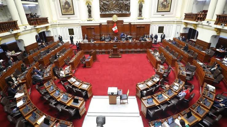 Congreso debatirá hoy la restitución de la reelección de alcaldes y gobernadores