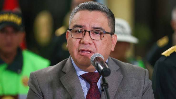 Ministro Santiváñez defiende estado de emergencia pese a ola de violencia que azota Lima