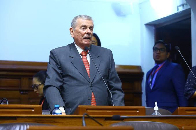 Reelección de alcaldes y gobernadores será nuevamente debatida en el Congreso