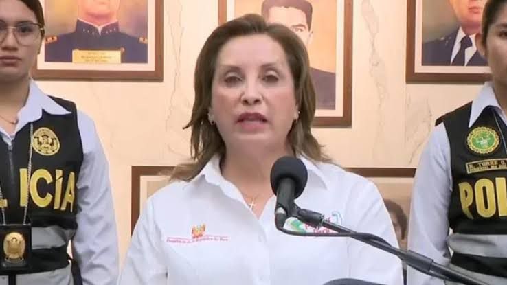 "Dina Boluarte bajo la lupa: Fiscalía inicia investigación por presunta omisión de funciones"