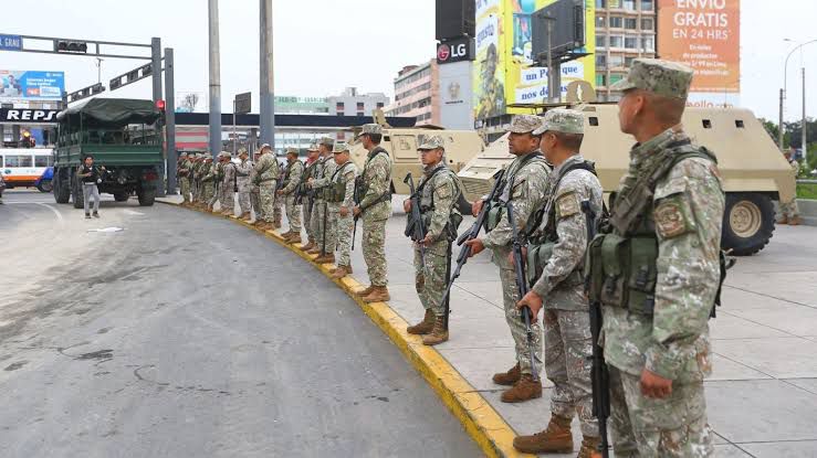 Reforzarán seguridad en Lima: Ejércitos coordinarán directamente con alcaldes