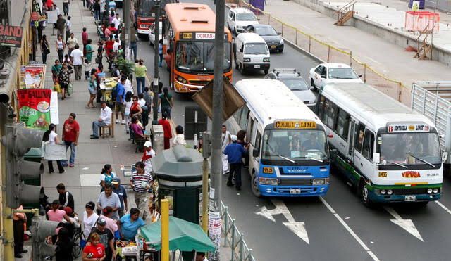 Transportistas anuncian paro nacional para hoy martes desde las 3pm 