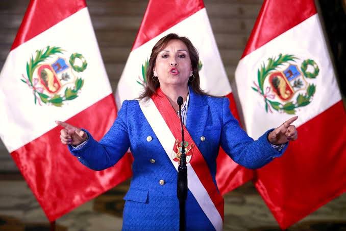 La fiscal Delia Espinoza cita a Dina Boluarte para el 15 de enero en el caso Cofre