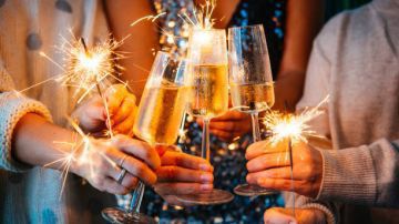 Cábalas de fin de año: tradiciones que prometen atraer la buena fortuna en 2025