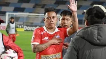 Christian Cueva firma con Cienciano y regresa al Cusco 