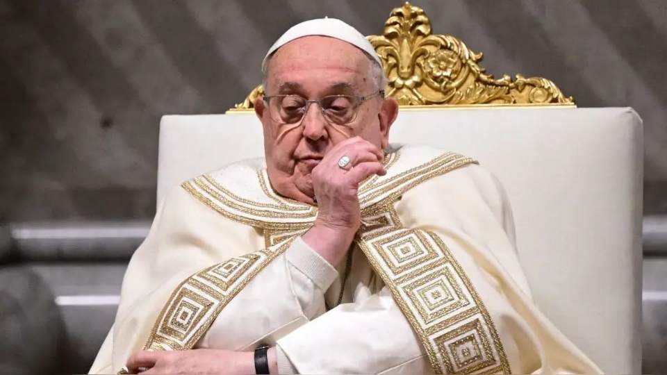Preocupación mundial: Papa Francisco con neumonía grave 