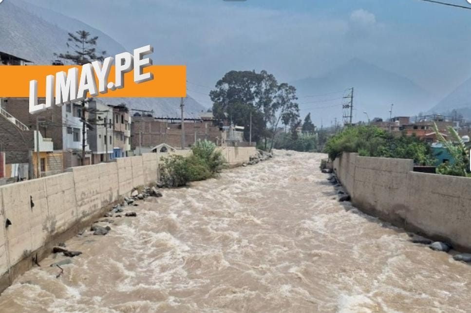 ¡Pánico en Lima! Río Rímac al borde del desborde