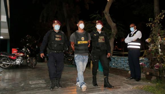 Los Olivos: Policía captura a dos sujetos venezolanos que asaltaron negocio de su compatriota