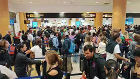 Aeropuerto Jorge Chávez: Más de 120 vuelos y 6000 mil pasajeros varados por retraso en sus vuelos 