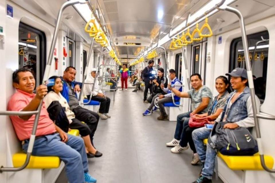 Línea 2 del Metro amplía servicio gratuito hasta el 4 de noviembre