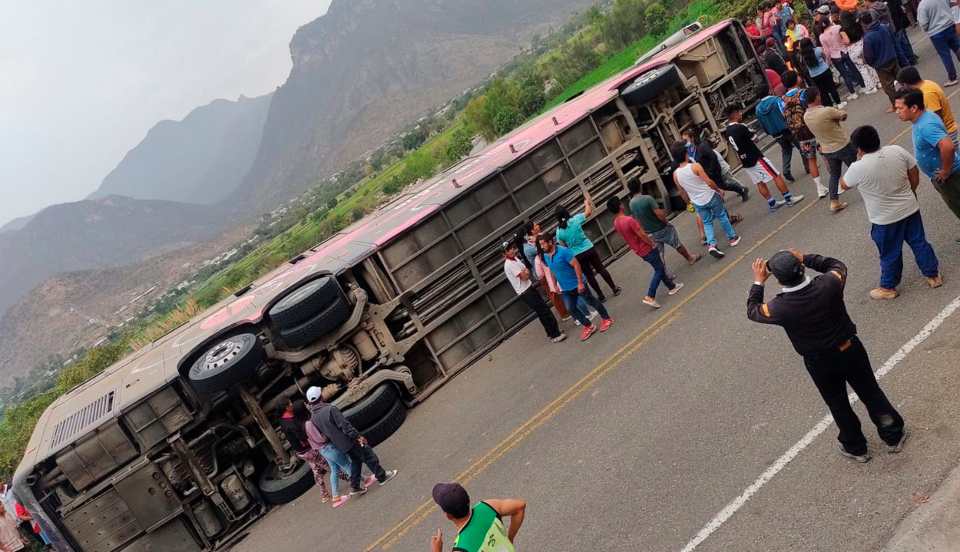 Cajamarca: Accidente de bus deja 4 fallecidos y varios heridos 