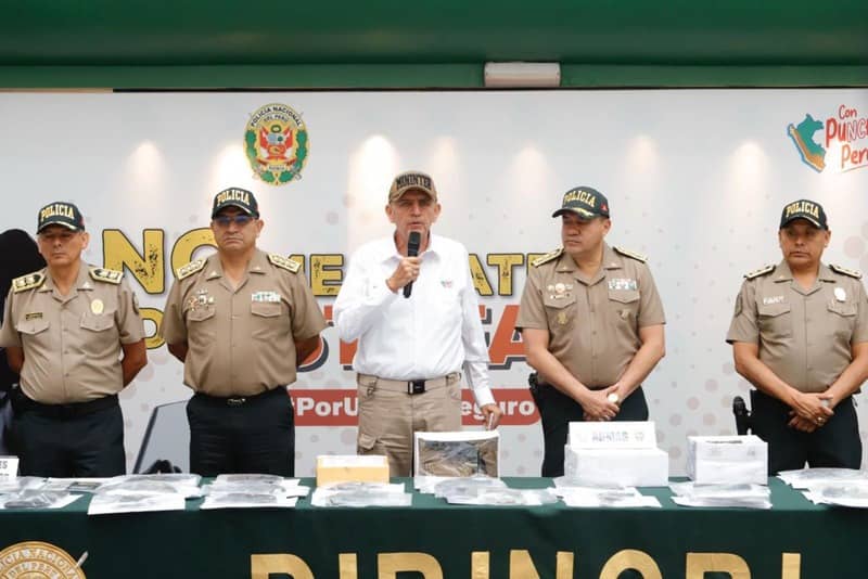 Ministro Torres reafirmó respaldo absoluto a la Policía Nacional del Perú.