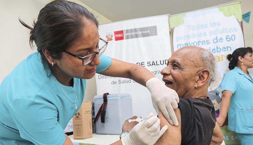 adultos mayores tengan prioridad para ser vacunados