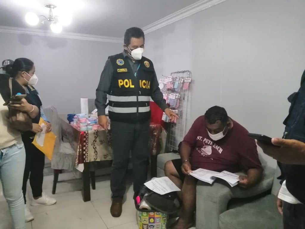 En megaoperativo de la Policía y del Ministerio Público allanan 43 viviendas por presunta corrupción policial