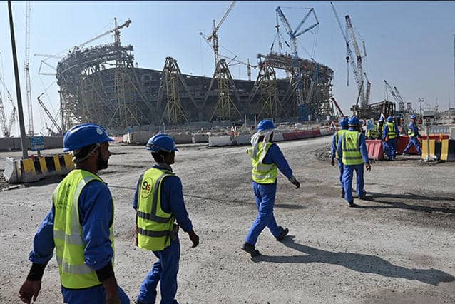Qatar 2022: Amnistía Internacional pide a FIFA detener abusos contra trabajadores inmigrantes
