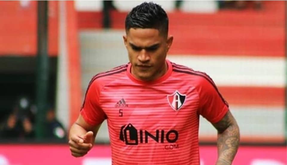 Anderson Santamaría es multado por la Federación Mexicana de Fútbol por fiesta con Sheyla Rojas