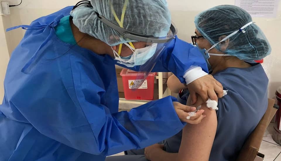 Arequipa: estudiantes internos de Medicina de la región sin fecha para ser vacunados