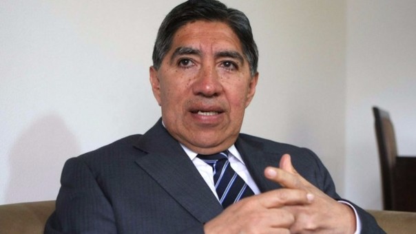 Guillén asegura que reuniones con funcionarios deben darse dentro de Palacio