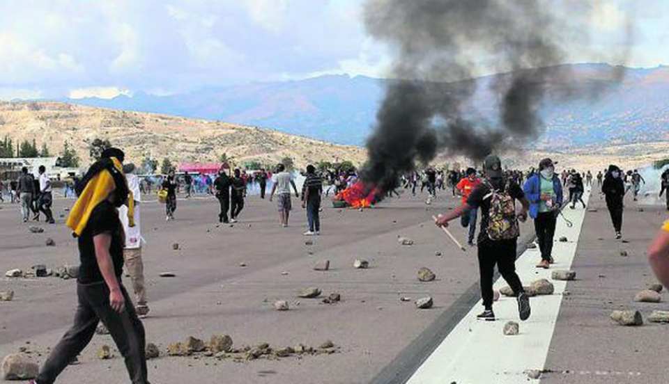 Ayacucho: Fiscalía abre investigación a generales por muertes de 10 personas en protestas