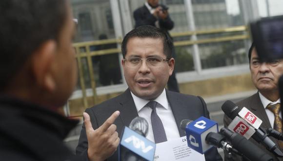 Benji Espinoza renuncia a la defensa de Pedro Castillo y Lilia Paredes