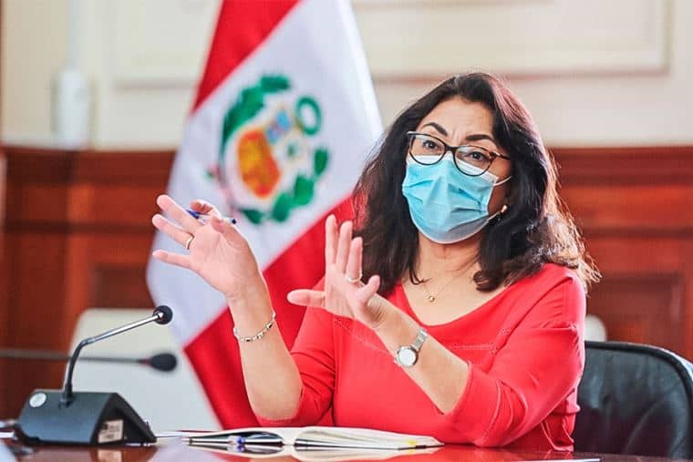 Violeta Bermúdez pide a candidatos a la presidencia usar mascarillas durante el debate en Chota