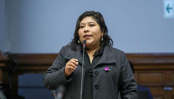 Betssy Chávez: Congreso debate hoy moción de censura contra ministra del MTPE