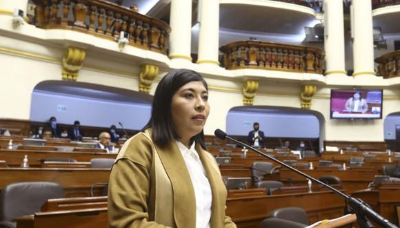 Betssy Chávez: “Gastos adicionales no estaban previstos en el proyecto de ley ”