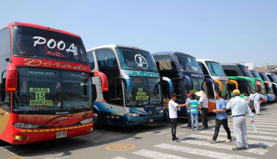 Suspenden salida de buses interprovinciales desde Lima a otras regiones